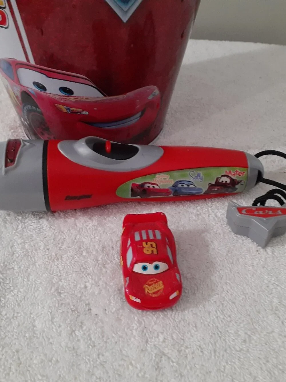Disney Cars Movie: Flashlight, Metal bucket, Lightning McQueen mini car